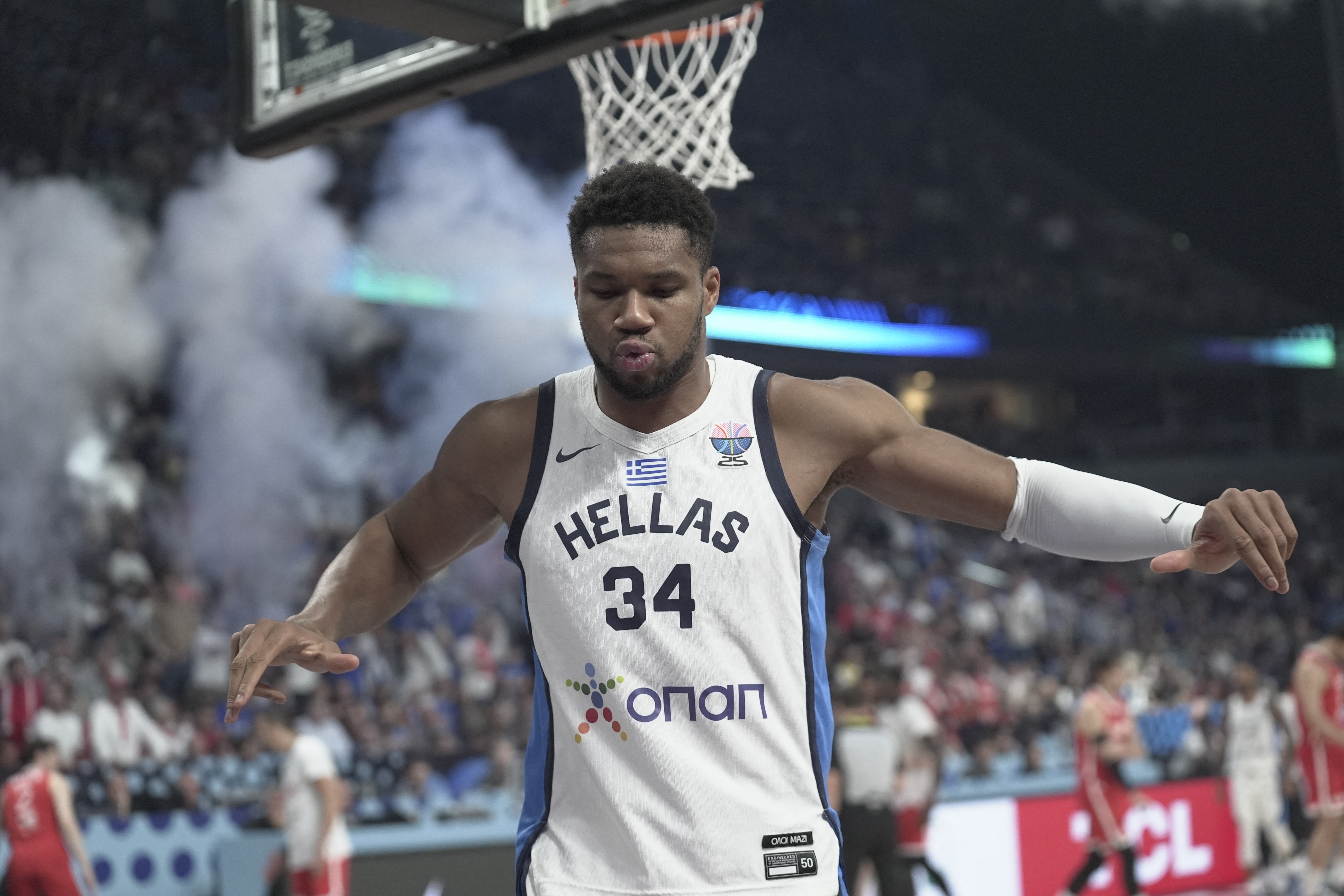 差距較大！希臘全隊半場(chǎng)罰球20中13 芬蘭全隊罰球僅6中4