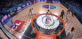 施羅德上籃被博納釘板大帽&裁判吹干擾球 土耳其挑戰成功&是好帽