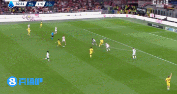 希門(mén)尼斯單刀晃過(guò)門(mén)將，結果近乎空門(mén)機會(huì )直擊立柱！