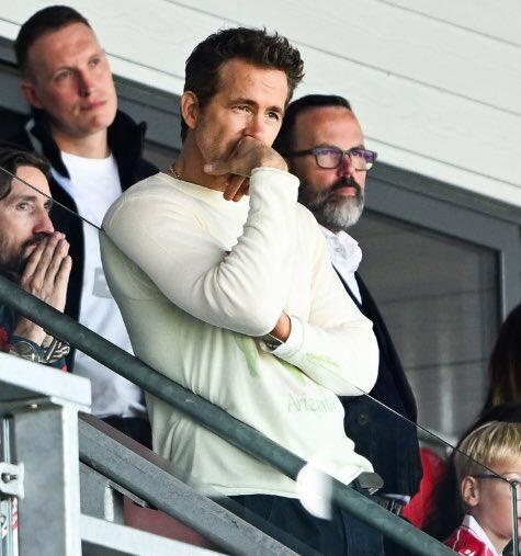 太陽(yáng)報：菲爾-瓊斯觀(guān)看雷克瑟姆比賽，很可能是受雷諾茲邀請觀(guān)戰