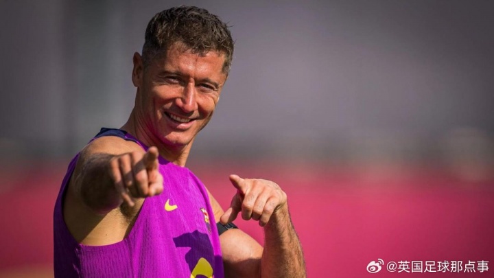 萊萬(wàn)：英超花的錢(qián)太多了，年輕且半年進(jìn)10球就有球隊7000萬(wàn)買(mǎi)你