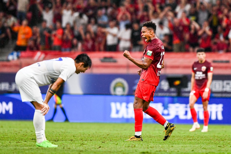 茹薩：孩子們會(huì )跟唱中國國歌 上海是座宜居的城市