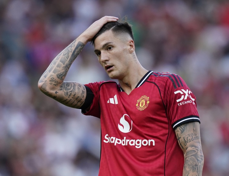 記者：阿莫林及其體系讓舍什科失望，球員完全沒(méi)有得到任何機會(huì )