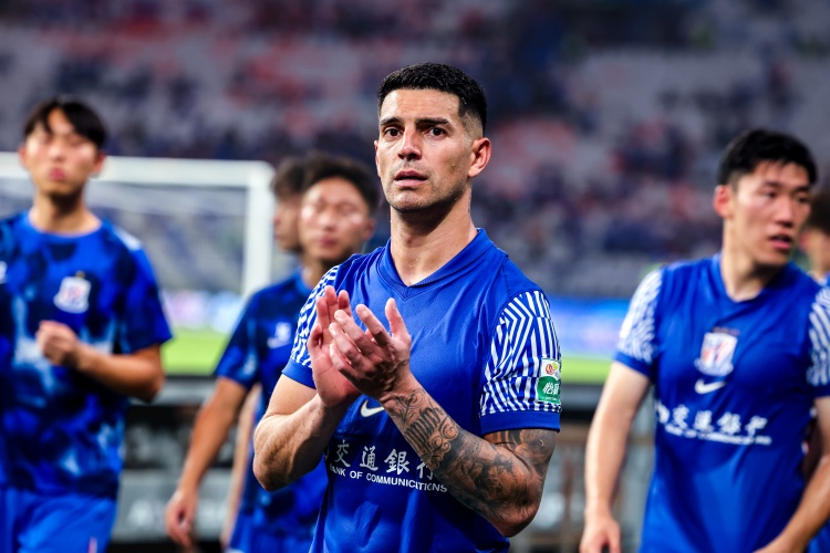 申花8月至今共踢6場(chǎng)中超、攻入10個(gè)進(jìn)球 其中外援僅靠點(diǎn)球打進(jìn)1球