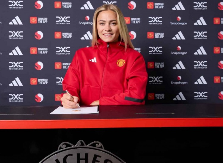 曼聯(lián)女足羅爾福：年輕球員都想來(lái)英格蘭踢球，這里投資大對抗強