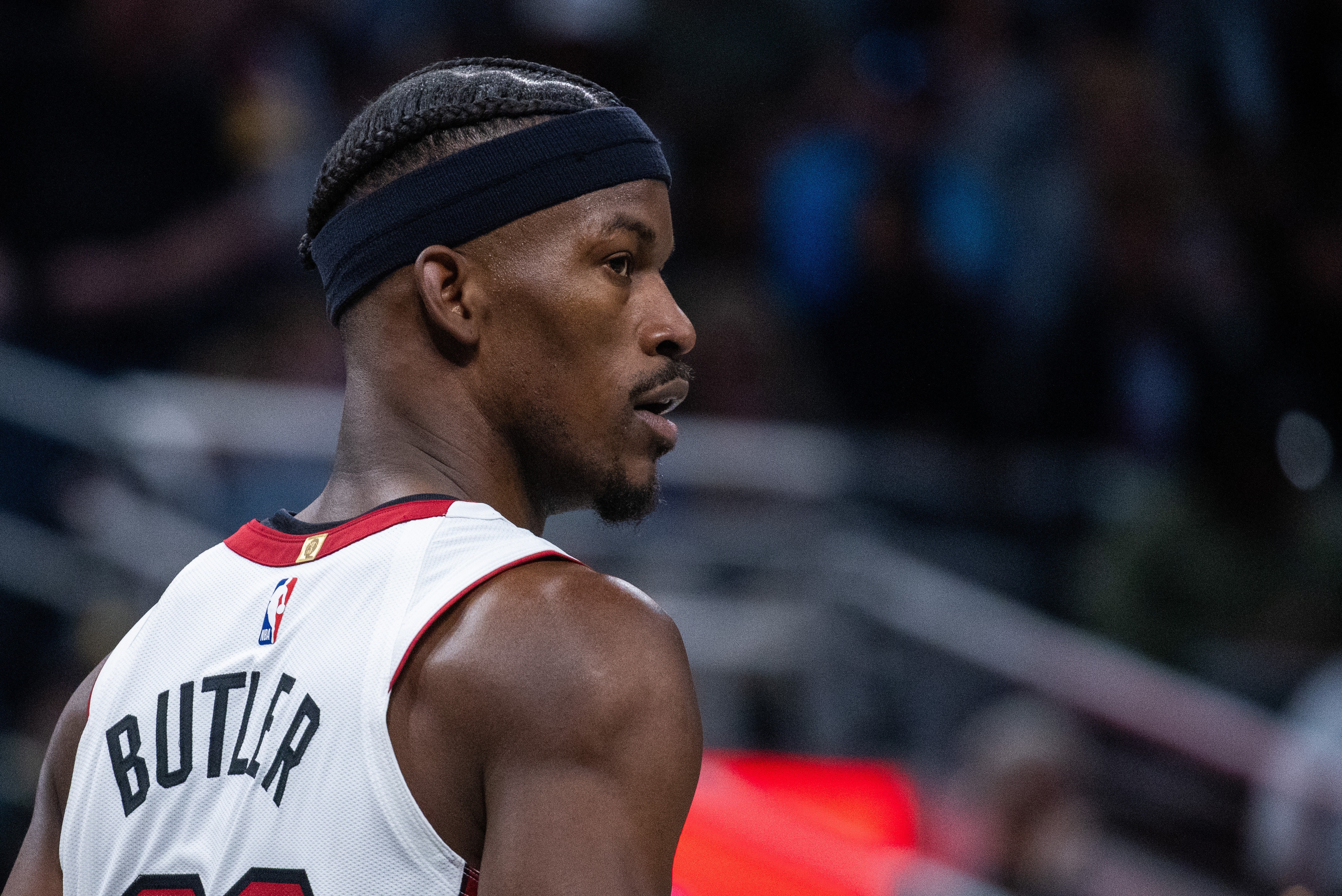 查爾莫斯：巴特勒在熱火不受歡迎&沒(méi)有樂(lè )趣了 所以他是時(shí)候離開(kāi)