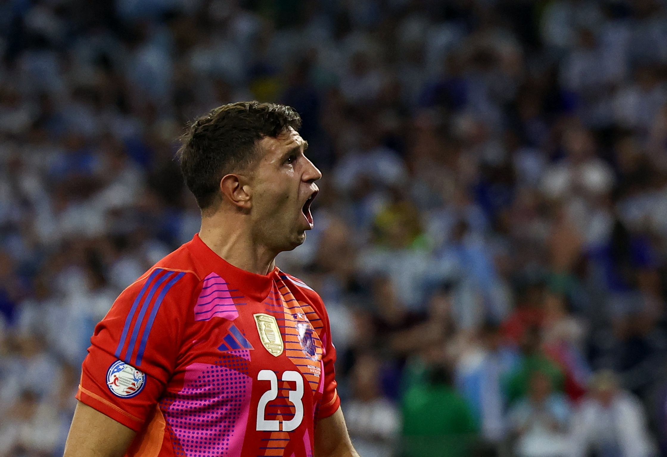 斯基拉：加拉塔薩雷8月曾與大馬丁達協(xié)議，但維拉拒絕了報價(jià)