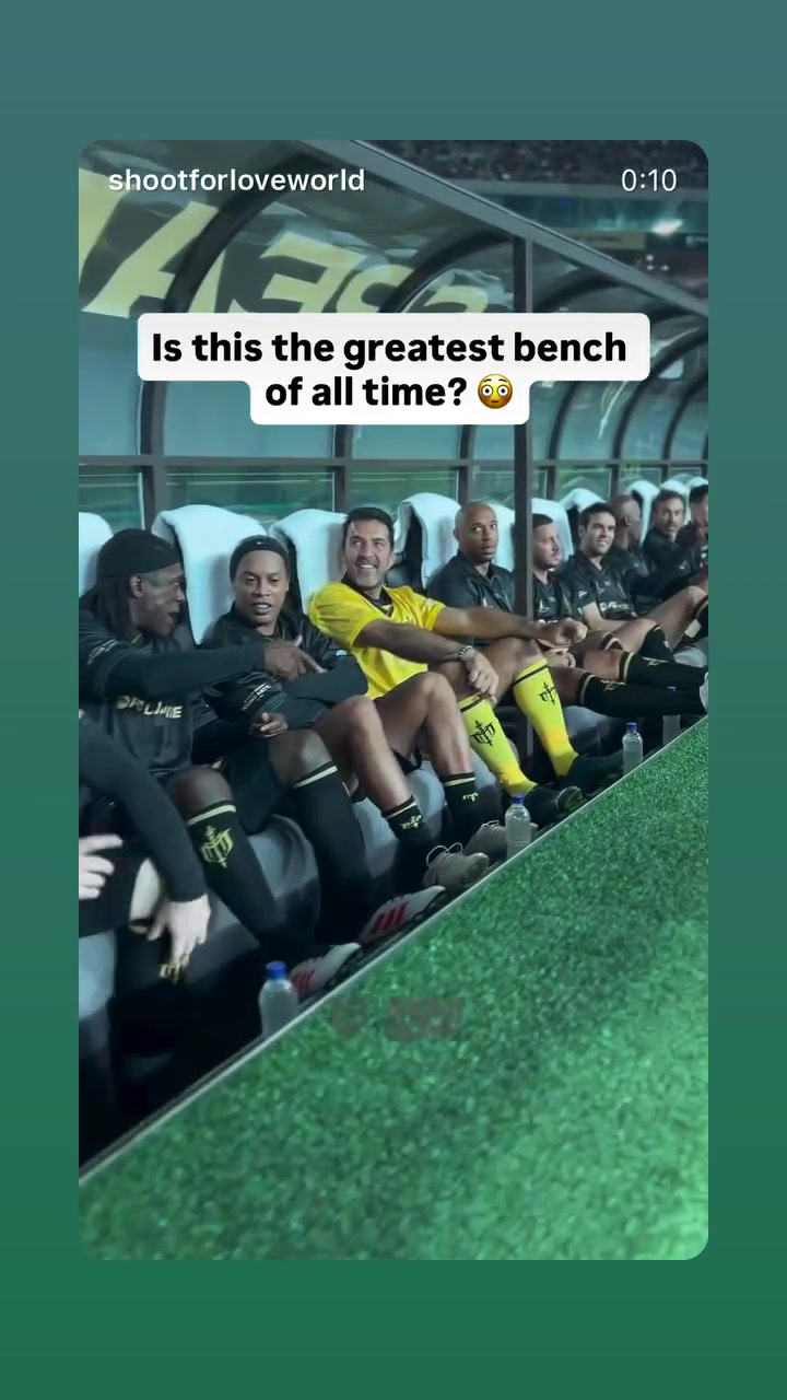 小羅、德羅巴等超豪華傳奇！魯尼轉發(fā)視頻：歷史最偉大的替補席？