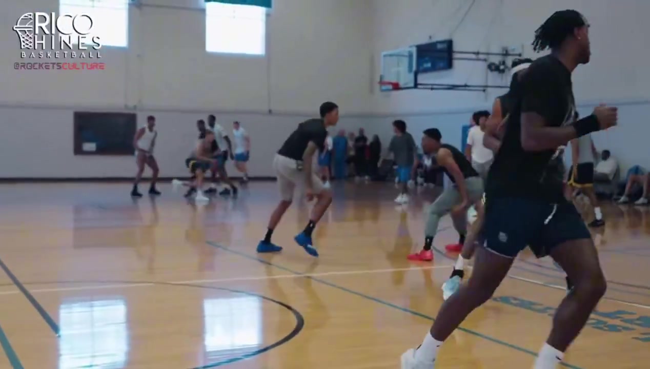 小賈巴里在5對5中展示射術(shù)！隊媒：看著(zhù)像一個(gè)精英級別的射手了