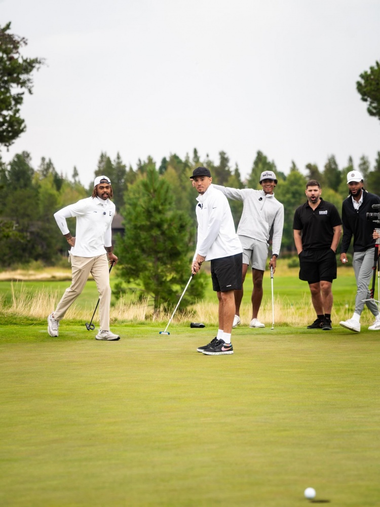拉塞爾組織高爾夫比賽！布克&克里斯蒂&以賽亞-喬等人參賽！