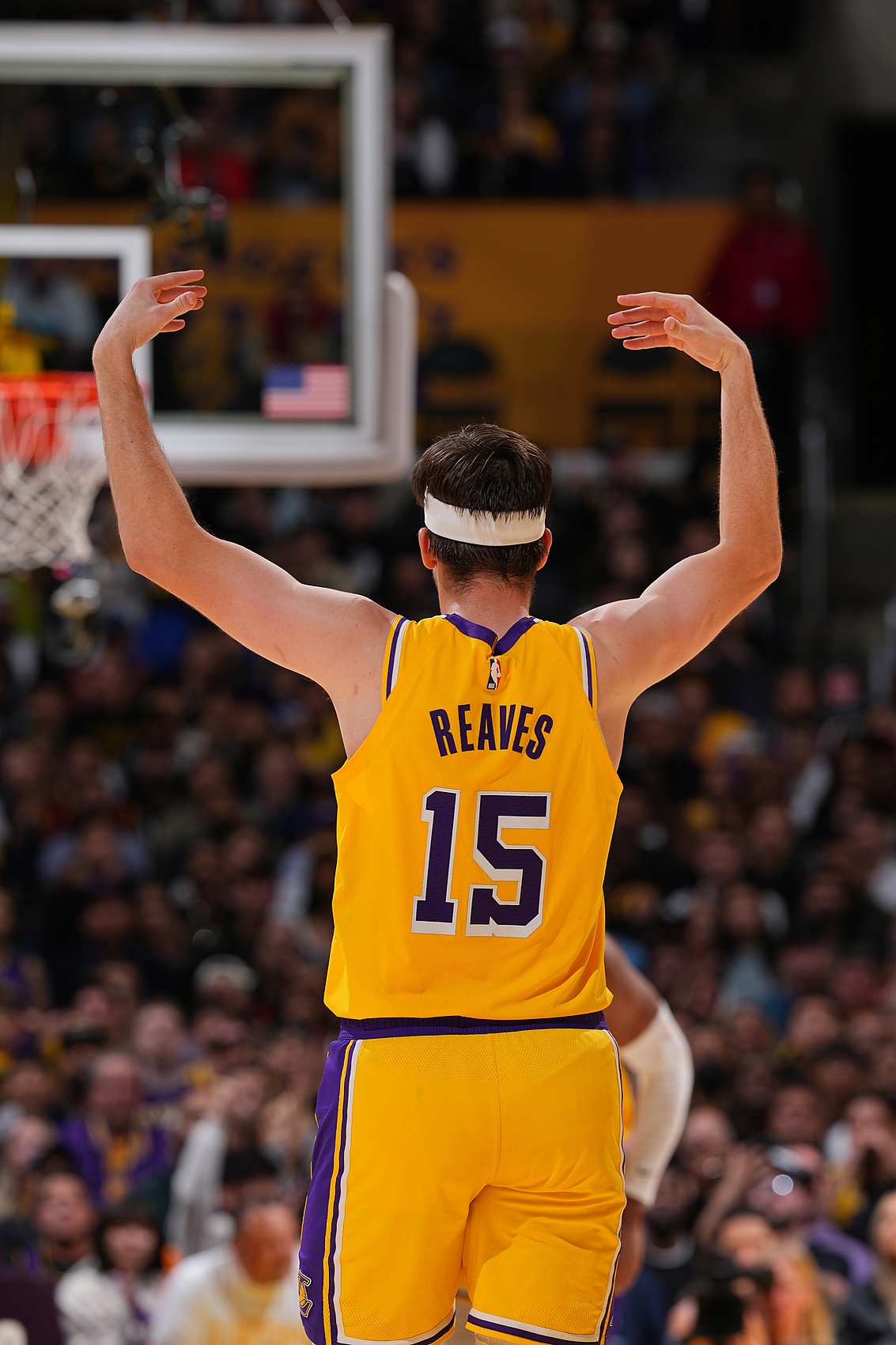 湖記：里夫斯下份合同尋求3000-3500萬(wàn)年薪 馬刺等隊可能關(guān)注