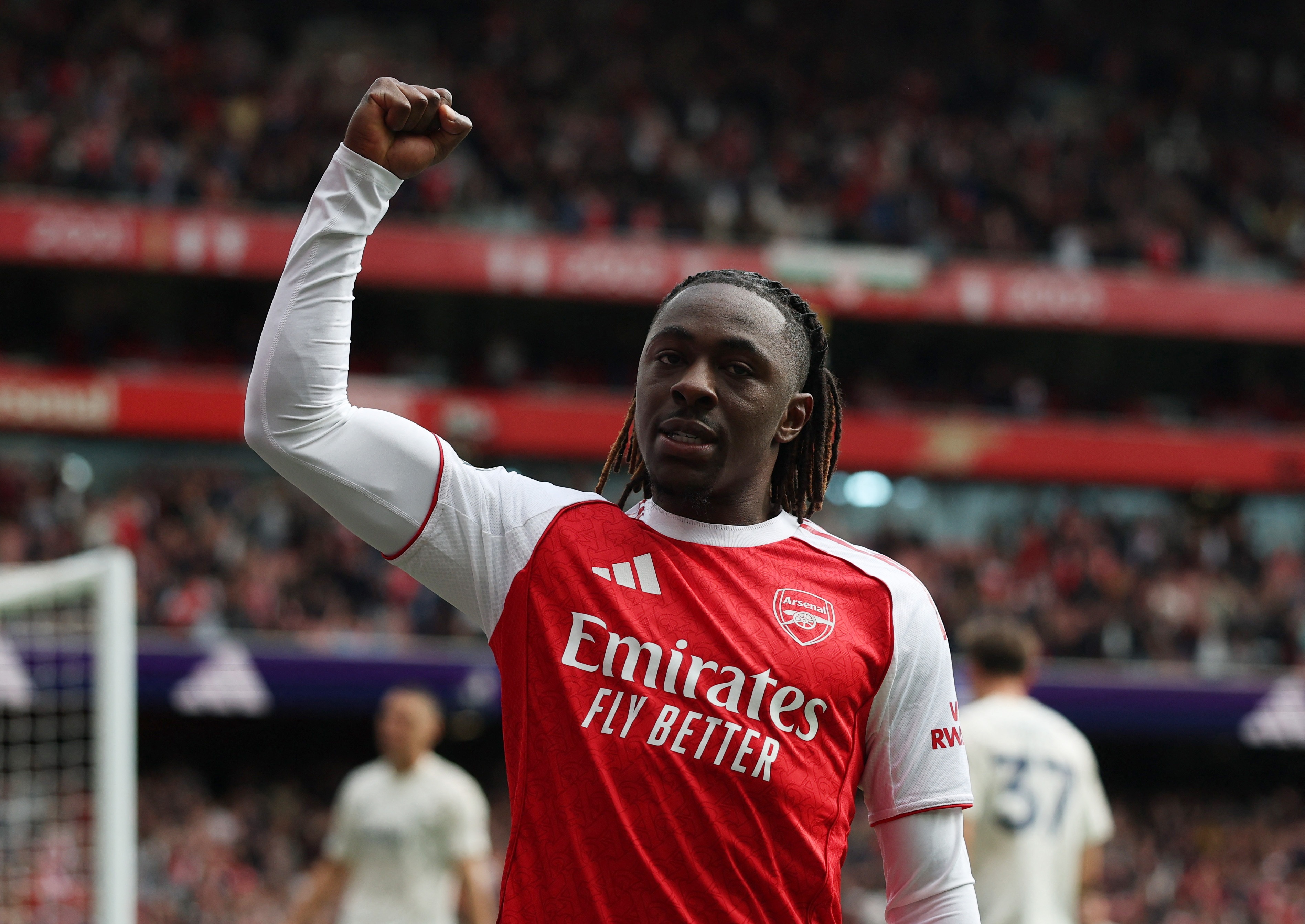 麥克馬納曼：埃澤70分鐘貢獻還不如馬丁內利5分鐘，他需要提高