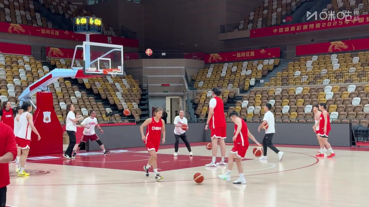 中國女籃今晚迎戰尤文圖特！張子宇賽前重點(diǎn)進(jìn)行罰球訓練