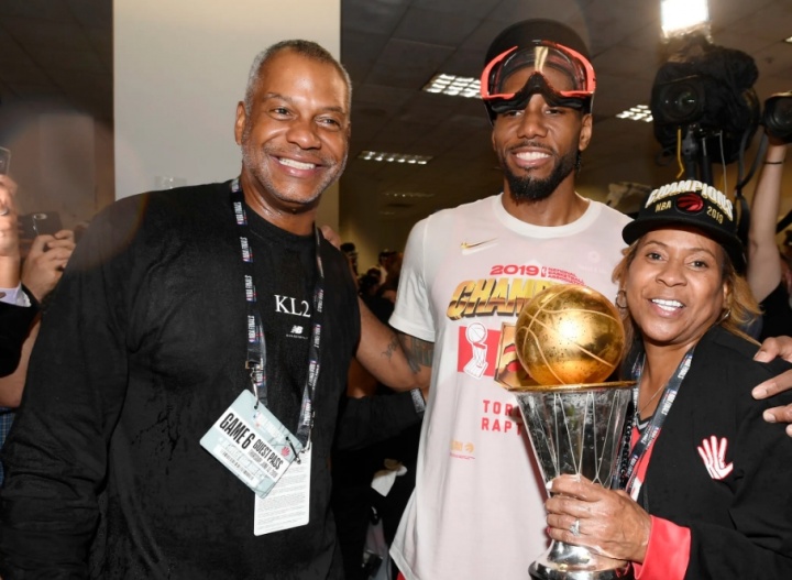 挺有眼光的??卡舅6年前開(kāi)口要湖人股份 湖人今年100億