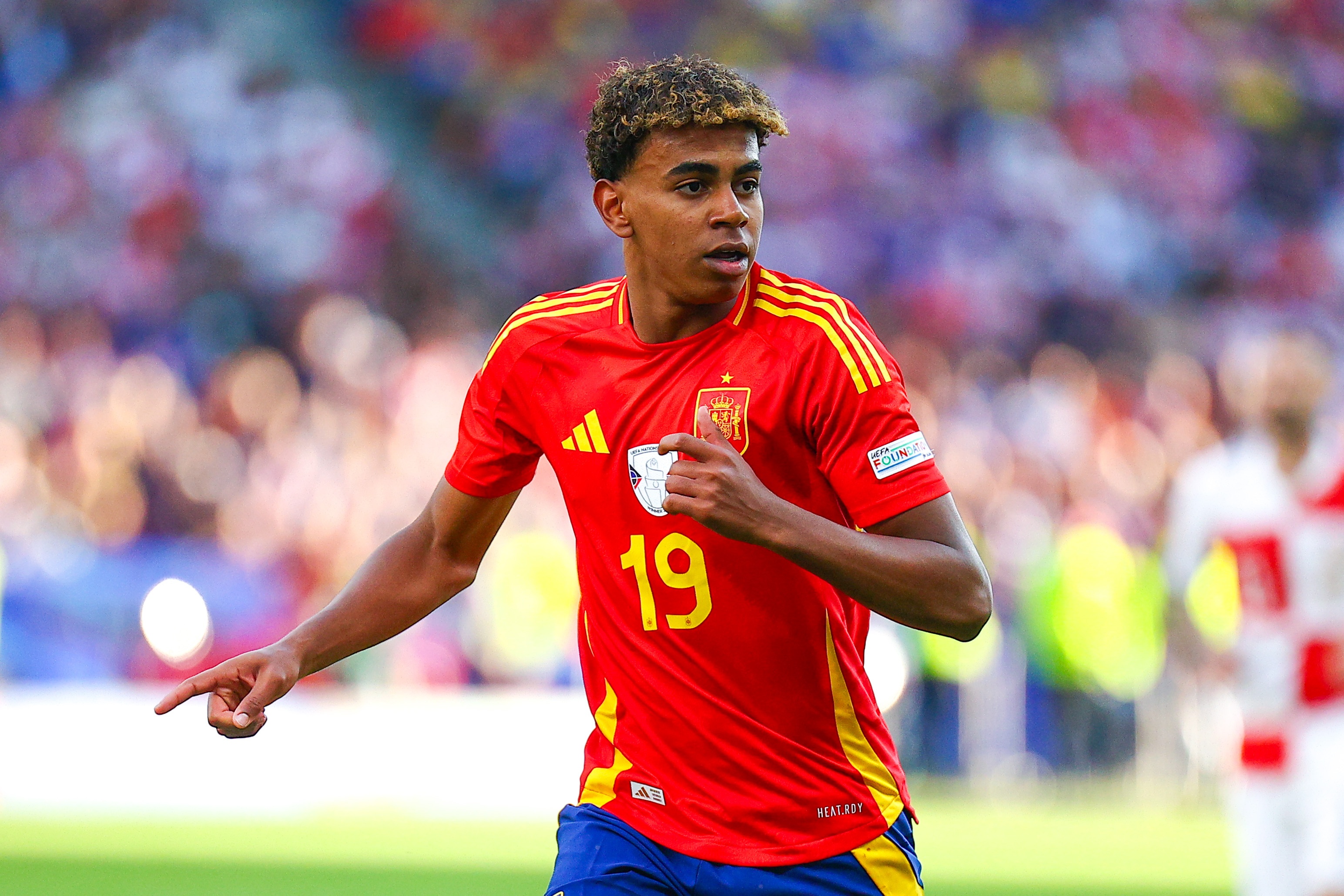 世體：西班牙時(shí)隔11年重返FIFA排名榜首，上次是2014年6月