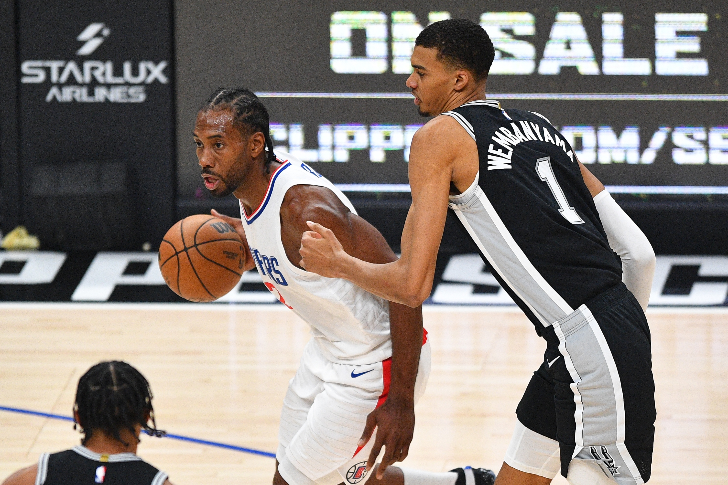 ESPN：快船人心惶惶擔心成為下個(gè)馬刺 小卡傷情被視為神圣的秘密