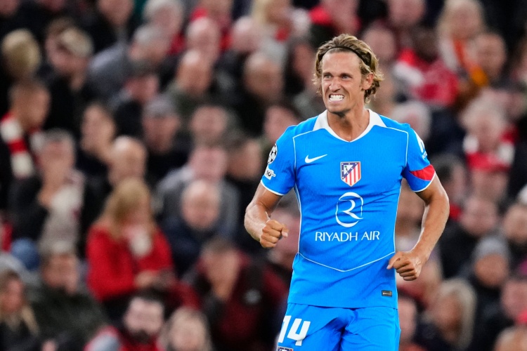 ??一打利物浦就來(lái)勁！略倫特歐冠45場(chǎng)7球，對利物浦4場(chǎng)4球1助