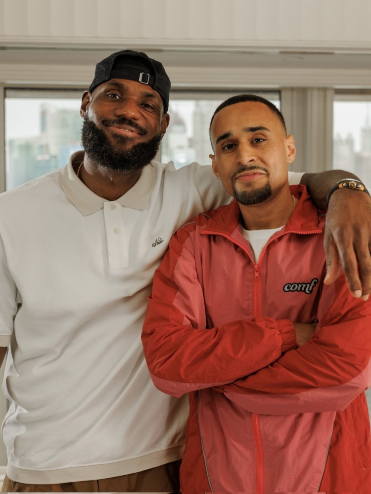 詹姆斯：我在中國還是沒(méi)買(mǎi)國際漫游流量 但我連上了酒店的WiFi