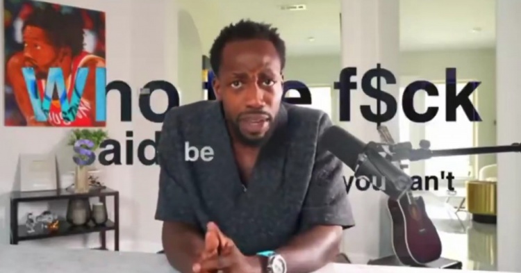 貝弗利diss特雷-楊：詹姆斯都被批評 你為啥不行？憑什么？