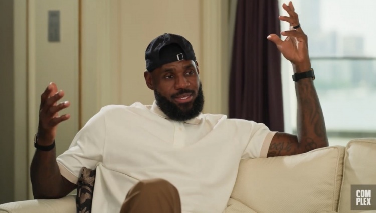 詹姆斯：我對Drake始終充滿(mǎn)愛(ài)意 我總是希望他一切順利