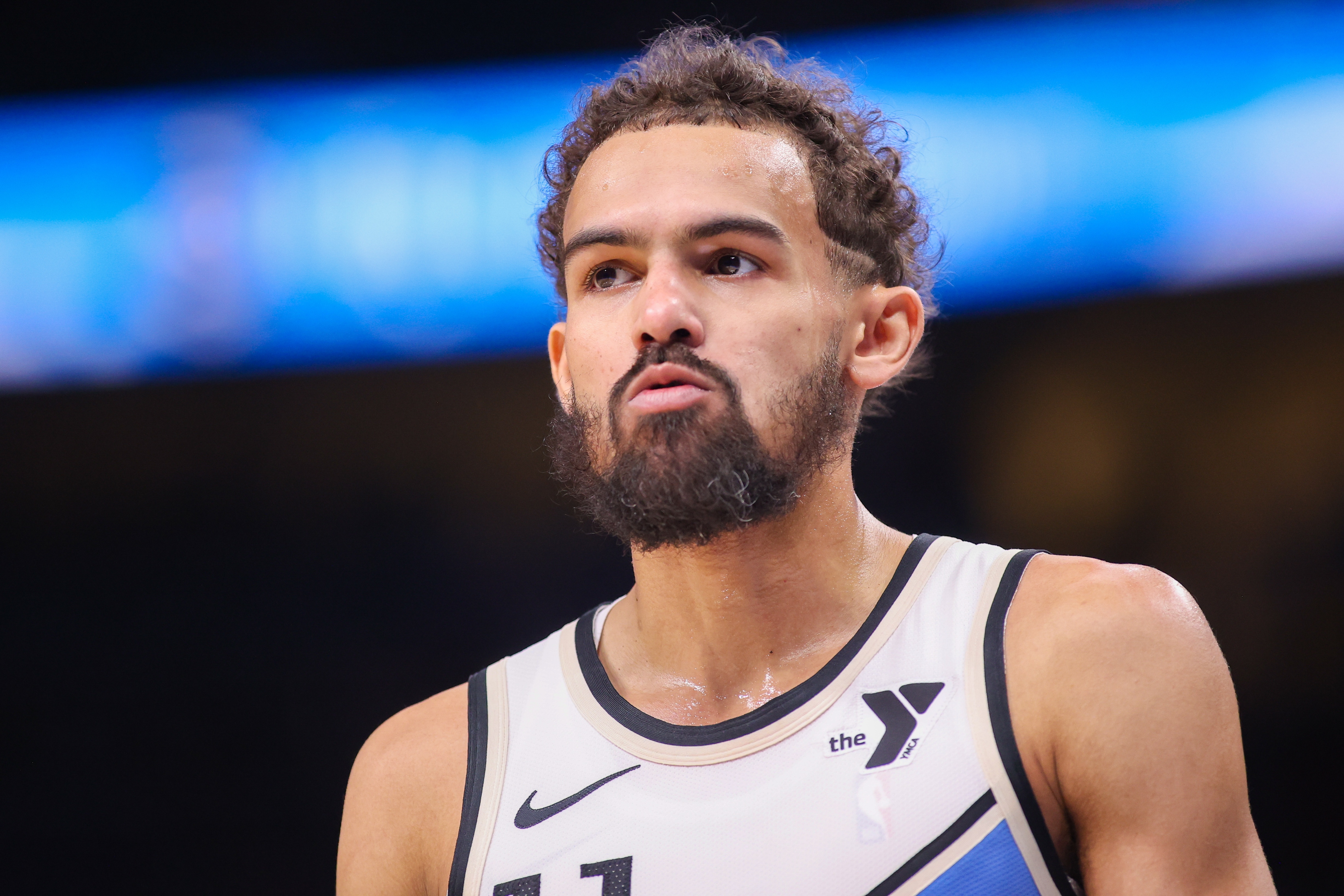 真摯的祝福！祝老鷹球星特雷-楊27歲生日快樂(lè )！??