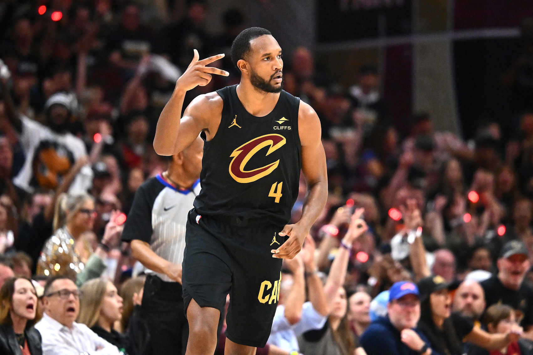 五年之后誰(shuí)會(huì )是MVP候選人？華子&CC初露崢嶸？文班旋風(fēng)席卷聯(lián)盟？