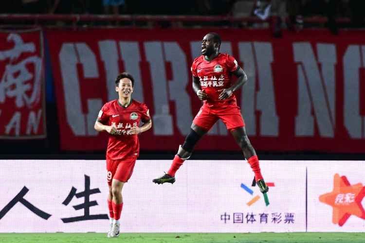 河南本賽季中超已通過(guò)定位球打入27球，位列所有球隊之首