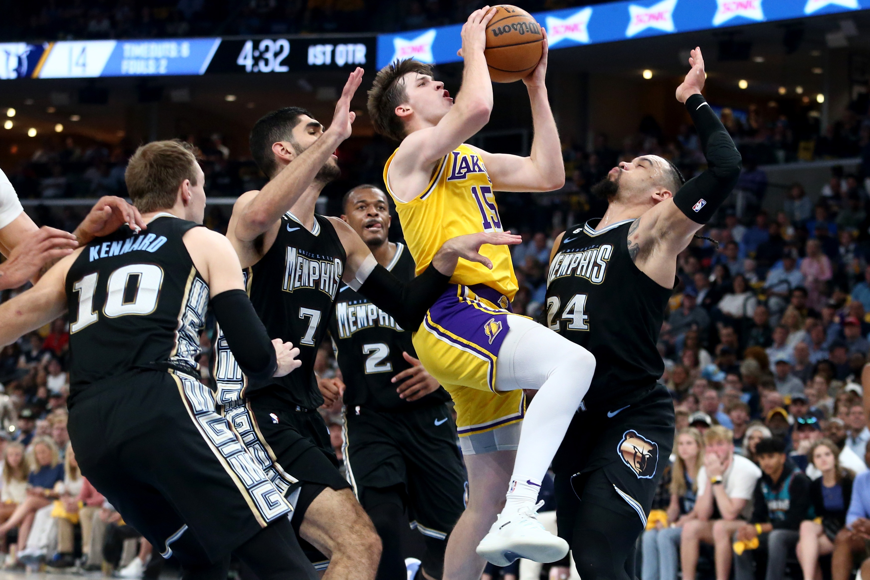 最想重溫哪場(chǎng)比賽？里夫斯：對陣灰熊的季后賽生涯首秀