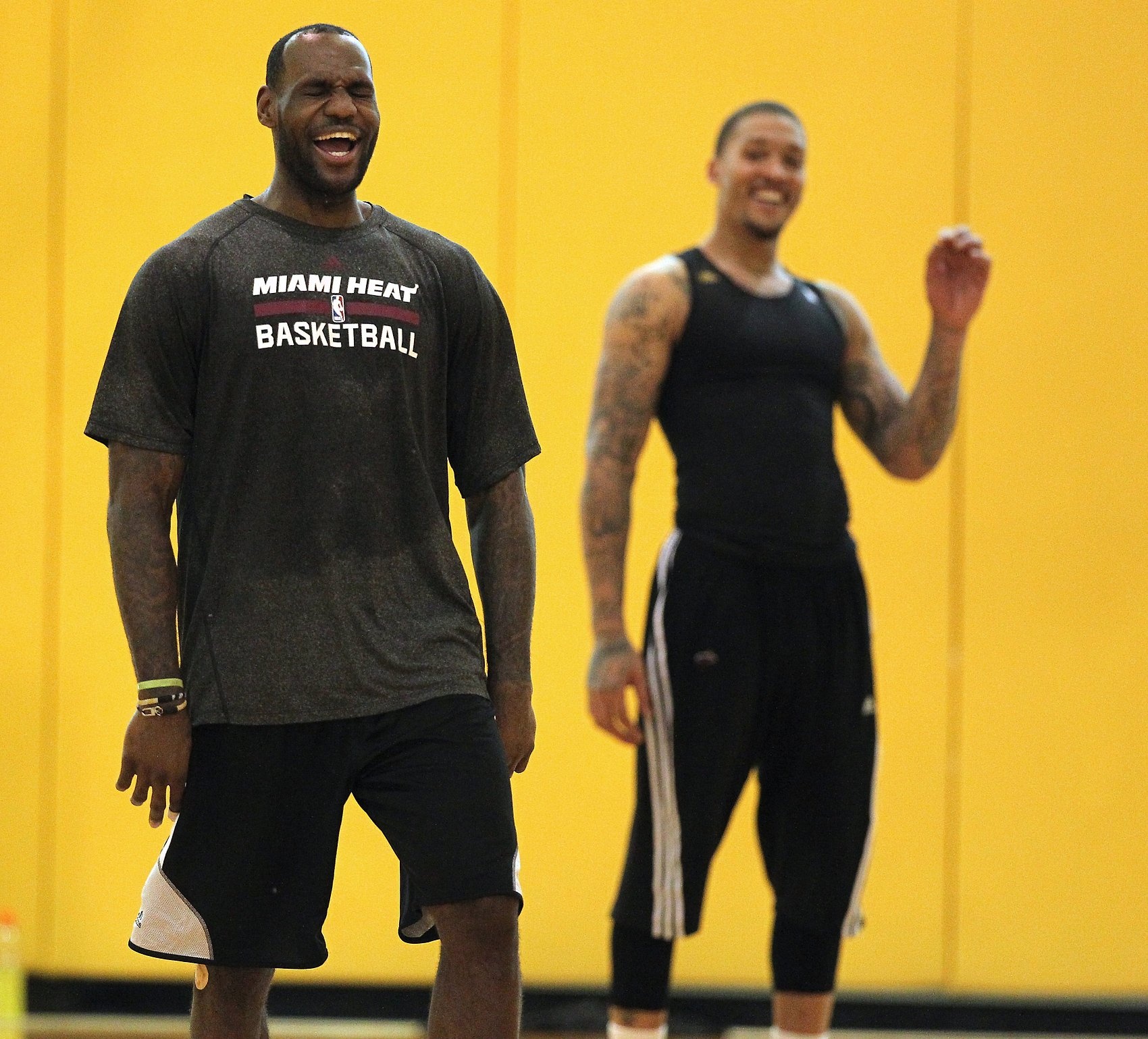 夸梅：貝弗利單挑能完爆吹楊 就像詹姆斯和比斯利根本不一個(gè)檔次