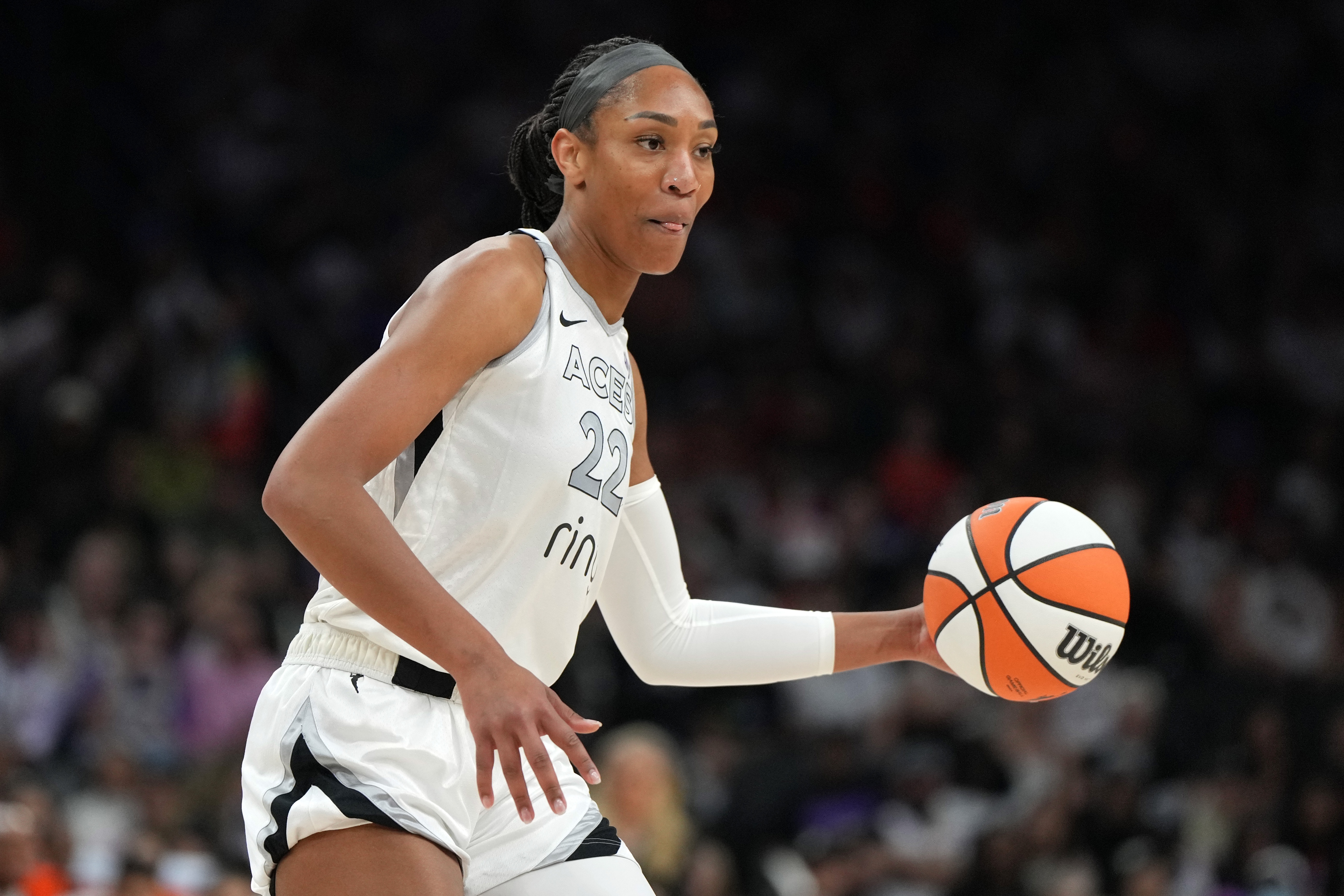 阿賈-威爾遜斬獲個(gè)人第4個(gè)常規賽MVP 將獲得15450美元獎金