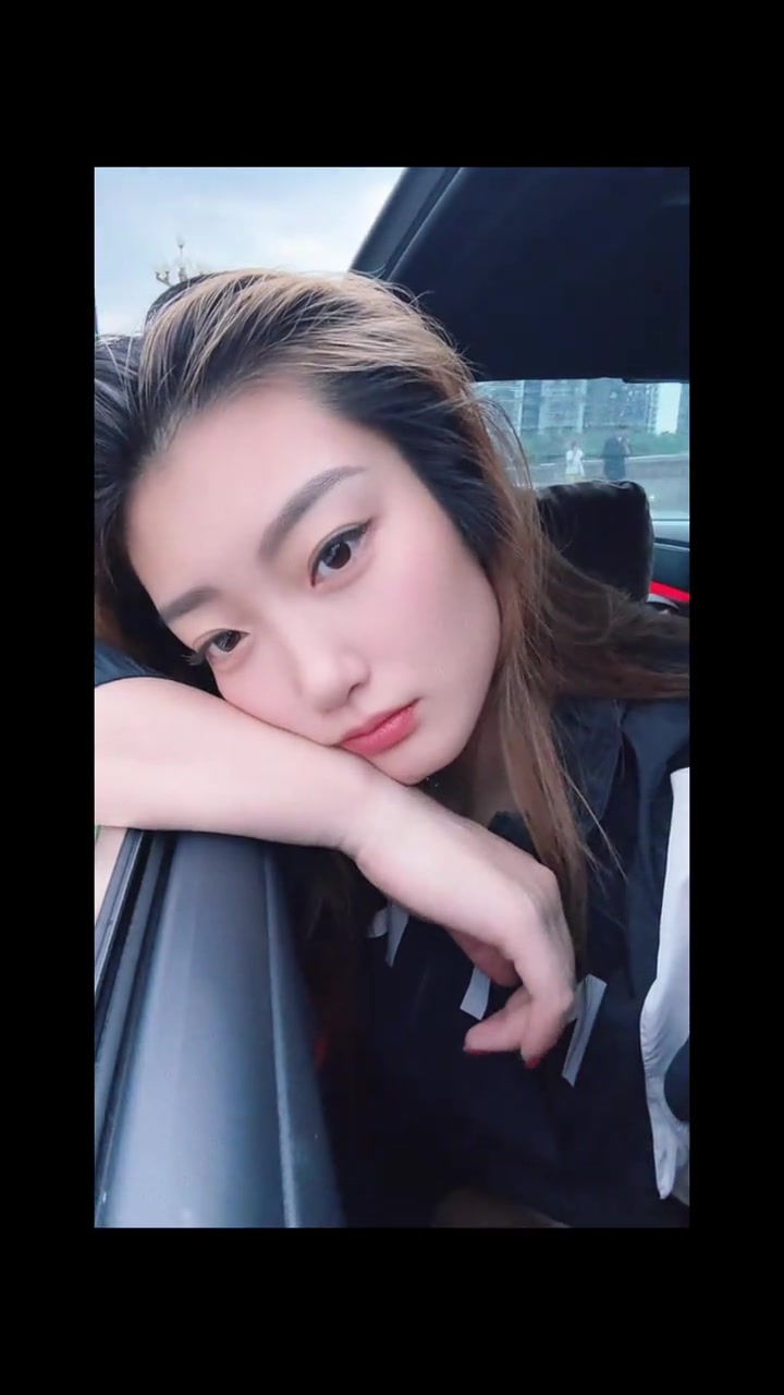 美！李夢(mèng)曬日常隨筆：快樂(lè )的答案在每一天 快樂(lè )就這么簡(jiǎn)單