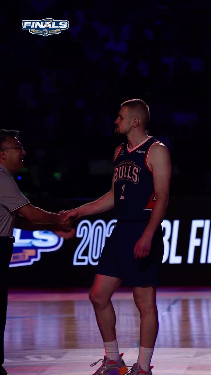 恭喜厄特爾以場(chǎng)均2搶斷的出色表現 榮膺2025賽季常規賽搶斷王！