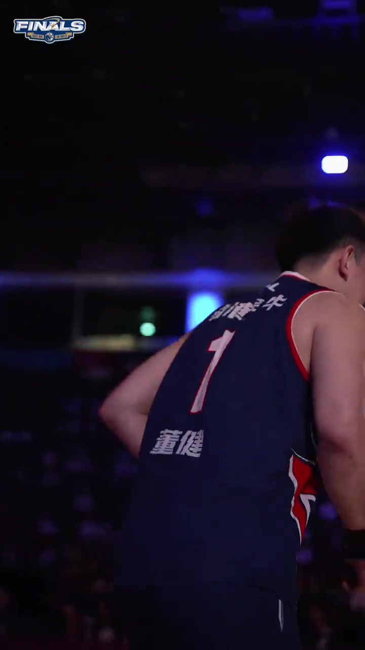 恭喜董健榮獲2025賽季常規賽MVP及三分王！