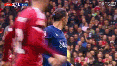 前裁判：霍爾因快發(fā)任意球吃黃牌完全是無(wú)稽之談，非常糟糕的執法