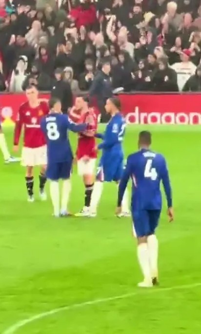 太陽(yáng)報：芒特和恩佐恩怨未了，在曼聯(lián)vs切爾西賽后再次沖突