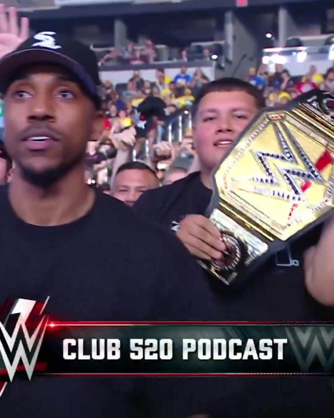 忠實(shí)摔迷！哈利伯頓和蒂格現場(chǎng)觀(guān)戰WWE“摔角狂歡”賽事