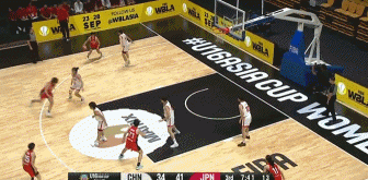 外線(xiàn)對飆！安井穗香撤步三分命中 李沅珊底角三分迅速回應