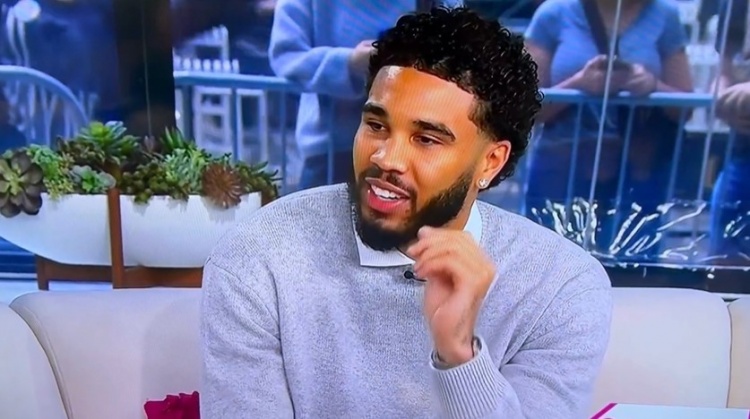 塔圖姆：沒(méi)有關(guān)閉新賽季復出的大門(mén) 現在每周六練