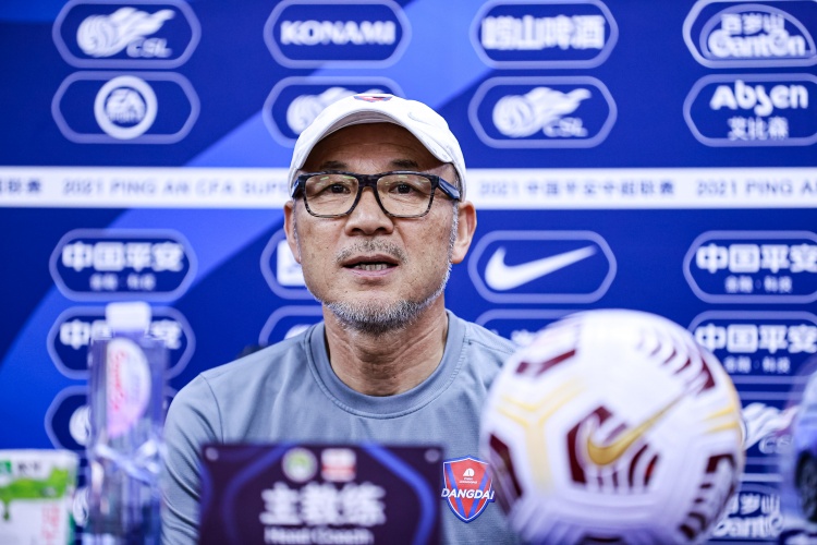 直播吧：張外龍今晚與銅梁龍談今年之內的短期合同 沖超再談續約