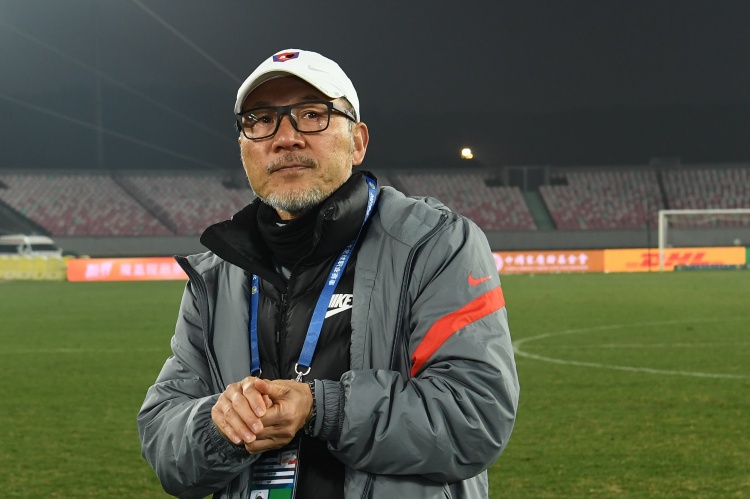 足球報：如談判順利張外龍最快今天和球隊見(jiàn)面，迅速進(jìn)入工作狀態(tài)