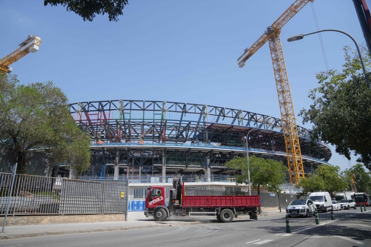 巴薩副主席：如果許可證沒(méi)有到位，我們將在蒙錐克體育場(chǎng)迎戰皇社