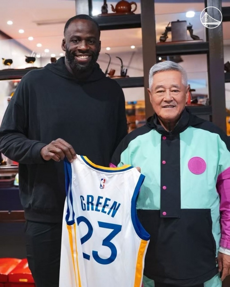 領(lǐng)略中國風(fēng)采！勇士曬追夢(mèng)中國行組照 趙本山、徐靜雨等人出鏡！