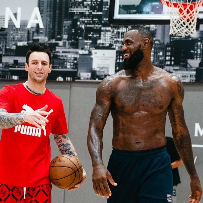 訓練師：詹姆斯每次訓練都是提前2小時(shí)到 KD每次訓練都會(huì )全力以赴