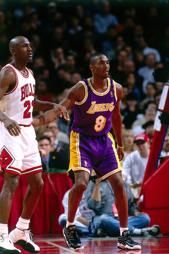 巴爺：?jiǎn)炭撇⒘凶罴压シ酪惑w球員 科比對拿第6冠追平喬丹有種執念