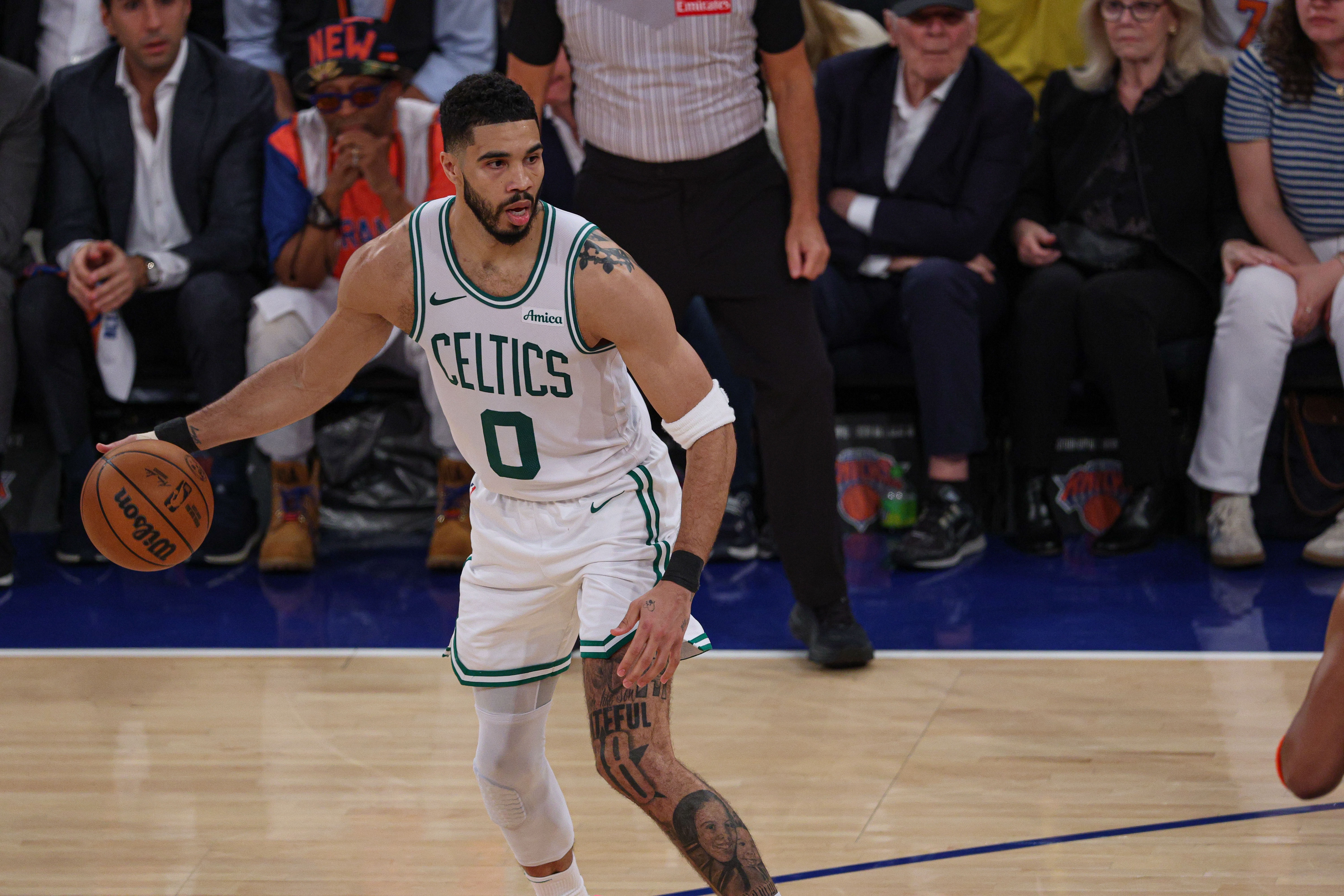 醫學(xué)博士：個(gè)人預測塔圖姆最快11月復出 慢的話(huà)可能要明年1月