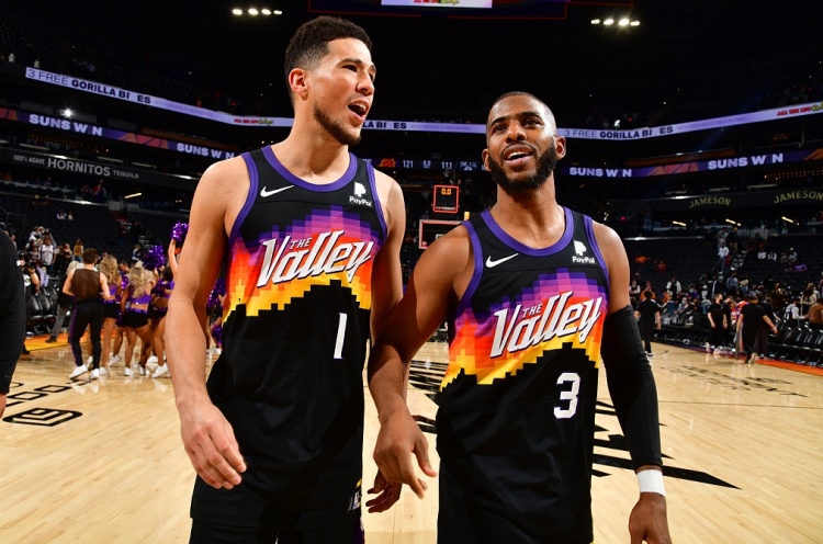 帕金斯：布克需要展現領(lǐng)導力 像保羅當年指導他那樣指導杰倫-格林