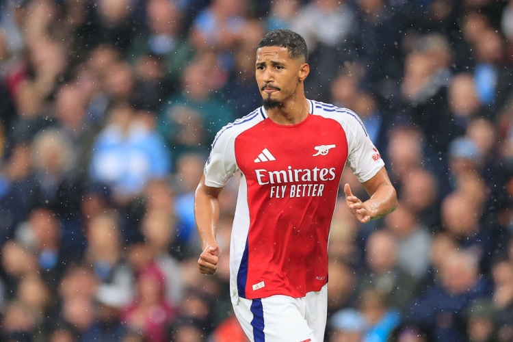 防止皇馬挖角！羅馬諾：薩利巴即將漲薪續約，與槍手簽新長(cháng)期合同