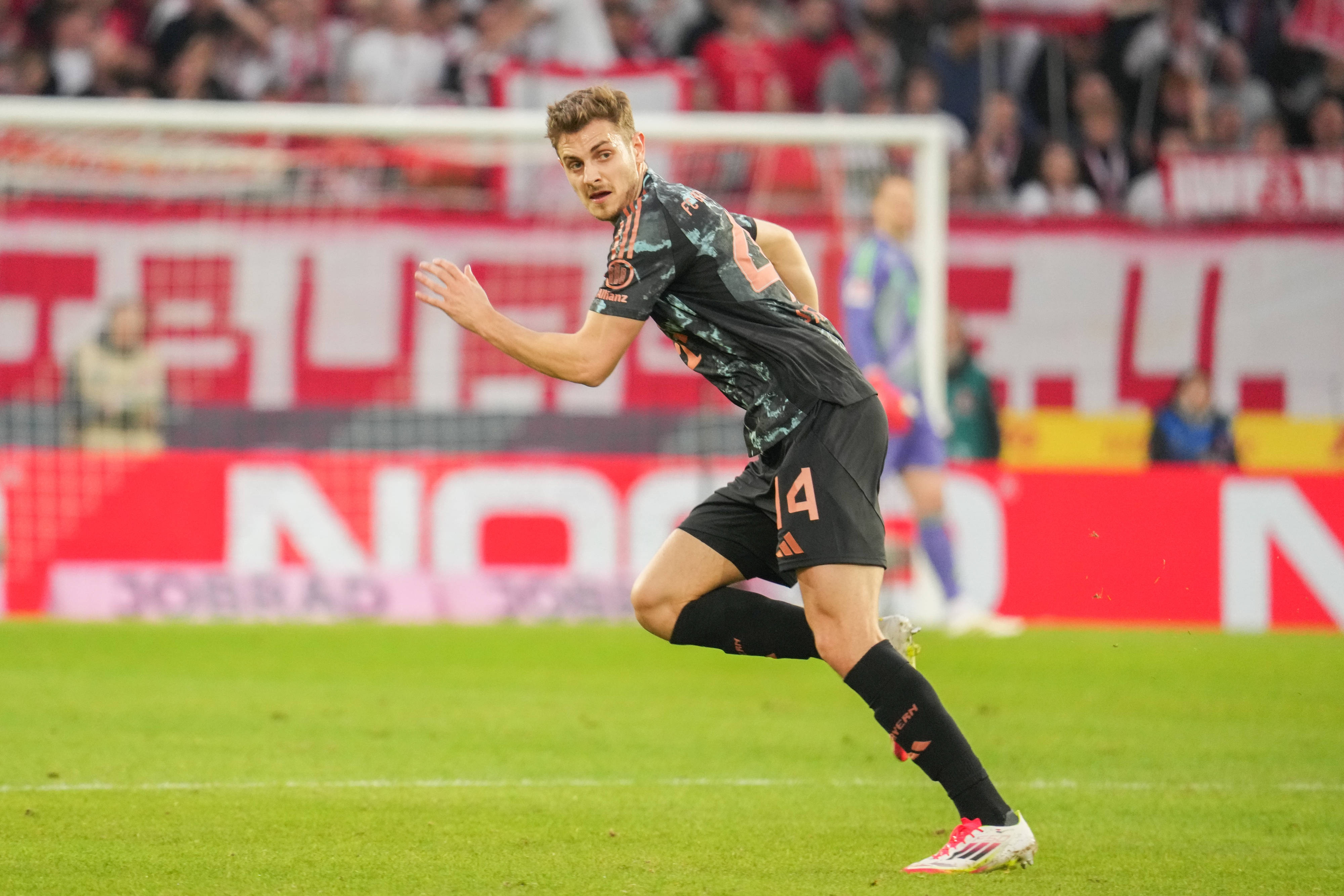 羅馬諾：尤文夏窗對斯坦尼西奇感興趣，但拜仁要價(jià)5000萬(wàn)歐超預算