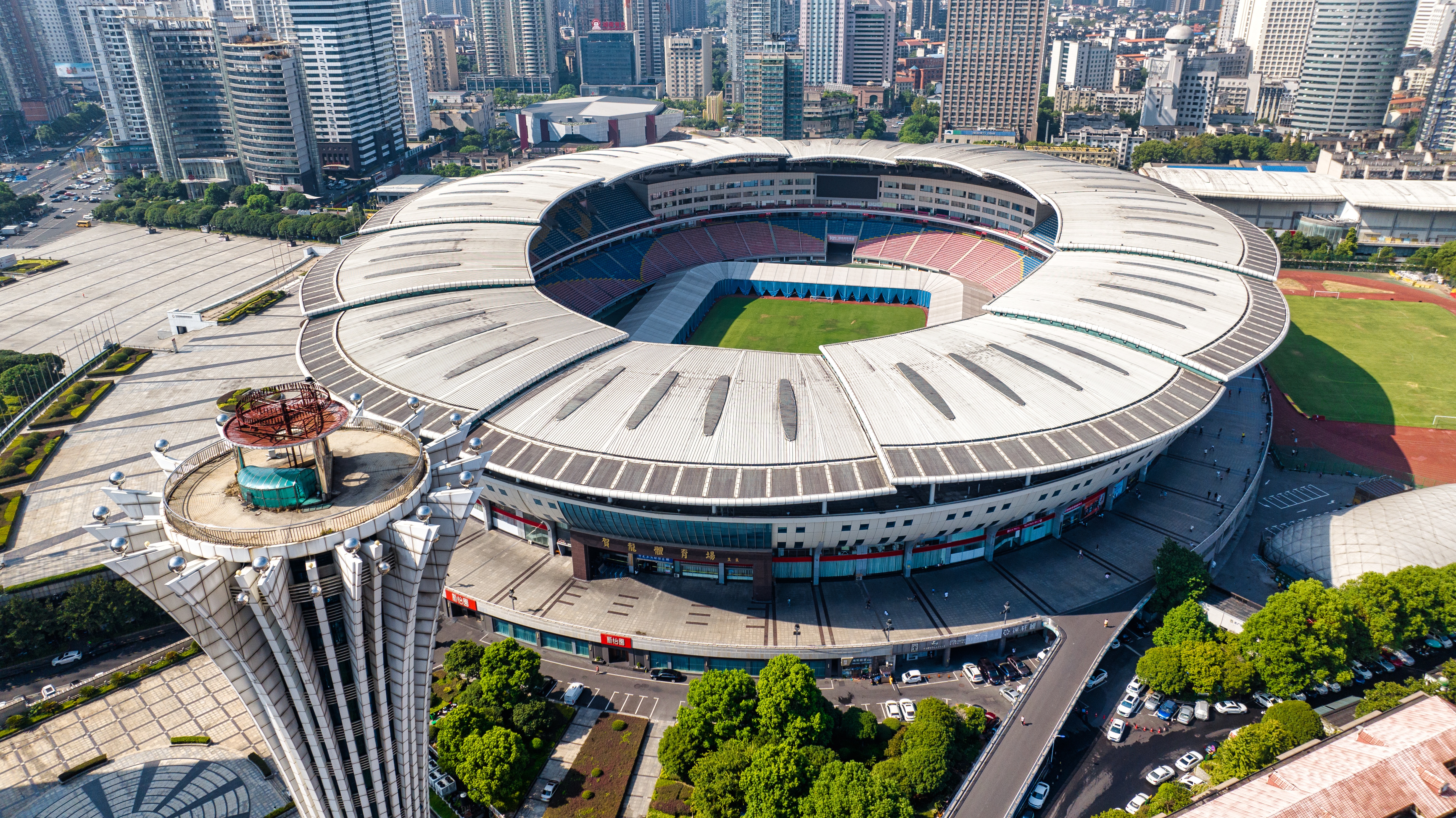 湘超前兩輪現場(chǎng)觀(guān)賽達28.7萬(wàn)多人，拉動(dòng)消費20多億元