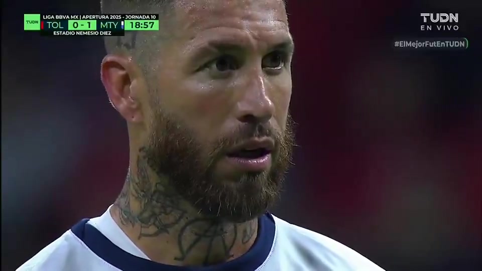 ??水爺失手了！拉莫斯勺子點(diǎn)球被門(mén)將輕松摘下，5年來(lái)首次失點(diǎn)